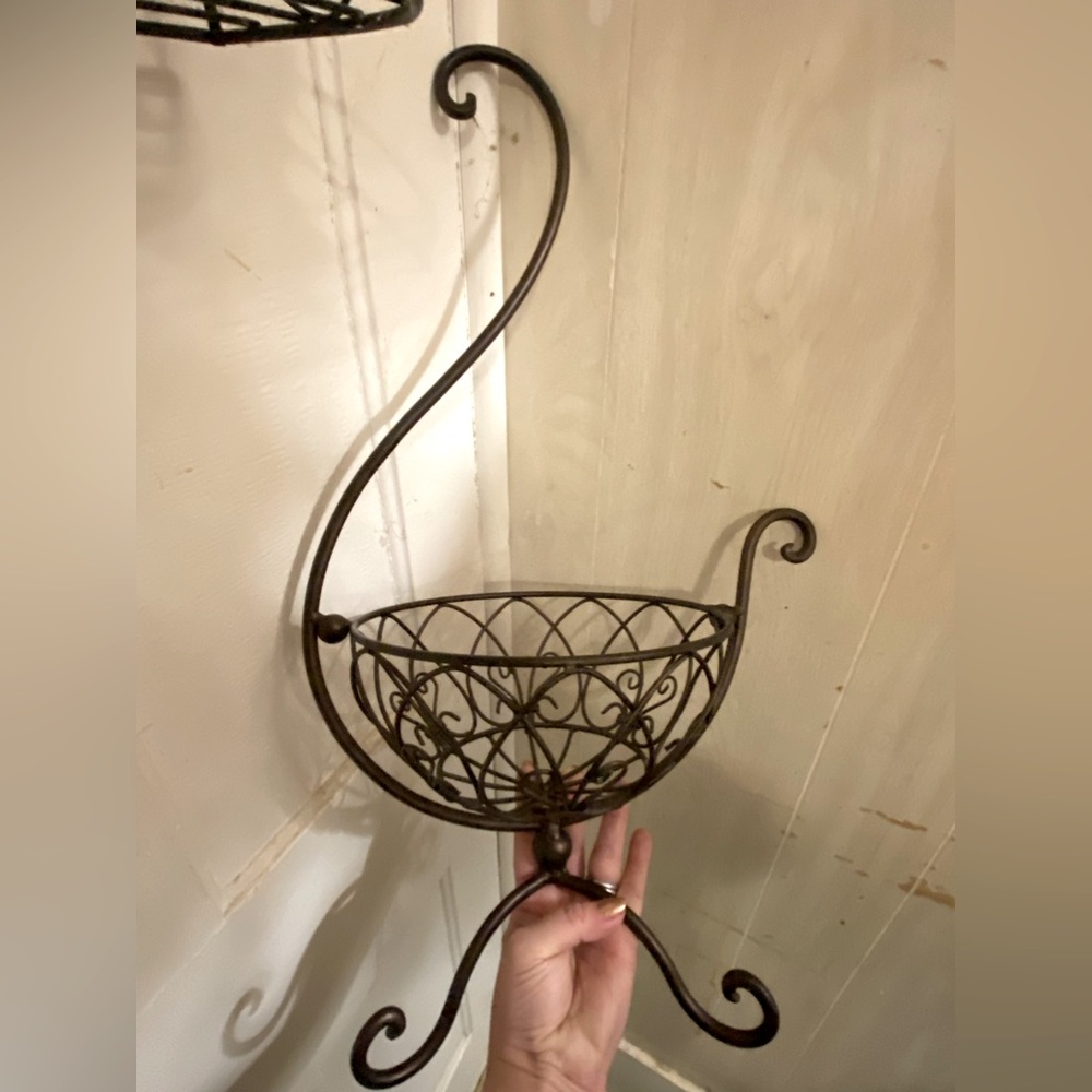 Fruit wire basket